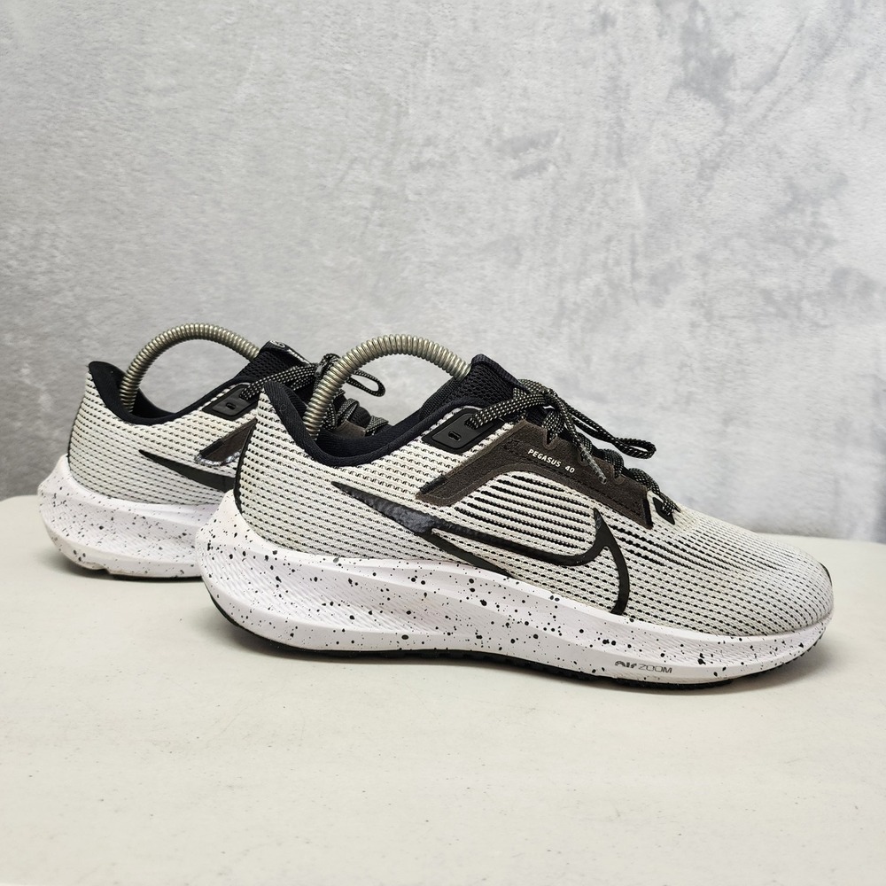 Nike Air Zoom Pegasus 40 Running Shoes Womens Size 8.5 Sneaker White Black Train